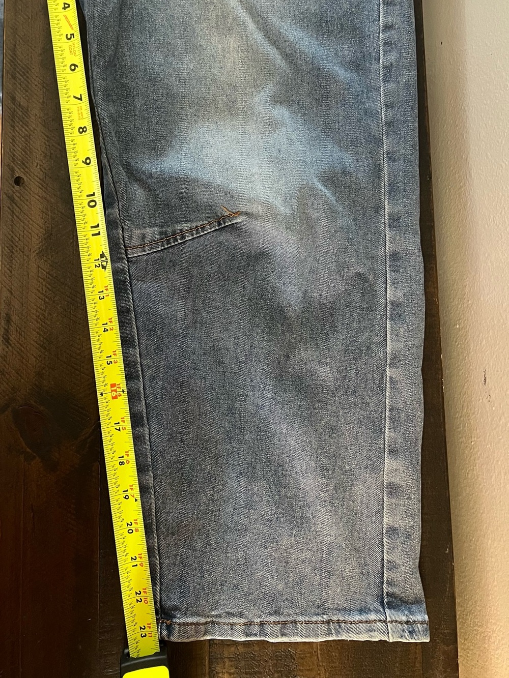 High-Rise Barrel Leg Women’s Jeans in Light Blue - Picture 6 of 7